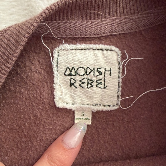 Modish Rebel crewneck - Picture 2 of 4
